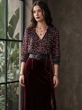 Rose & Olive Whimsigoth Blouse with Pink Floral Print and Smocked Neck US XS